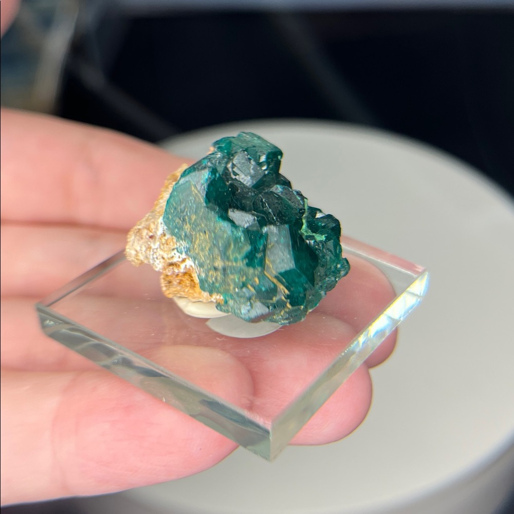 Dioptase on Matrix - Picture 4 of 6